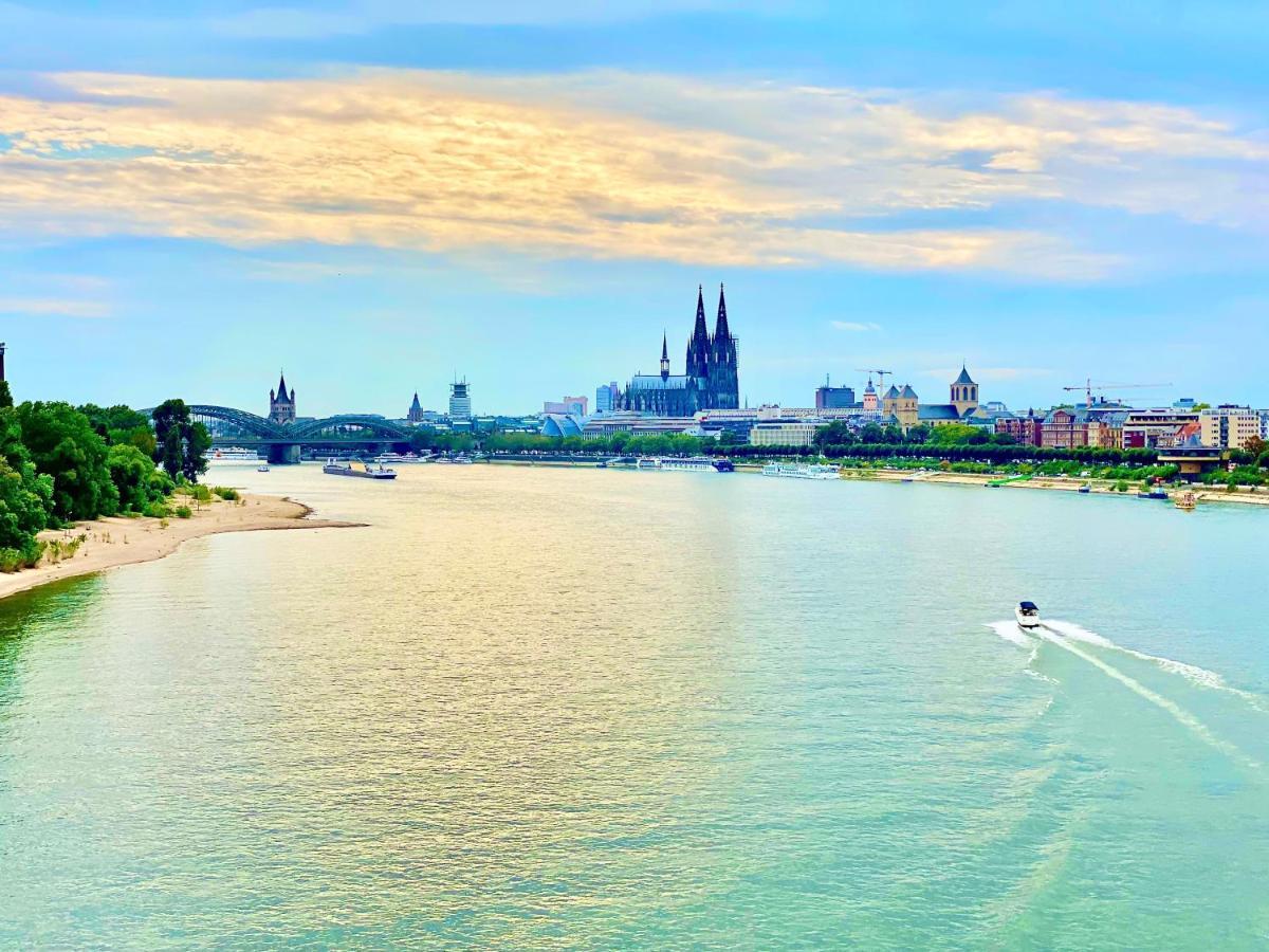 The Suite Koln Bagian luar foto