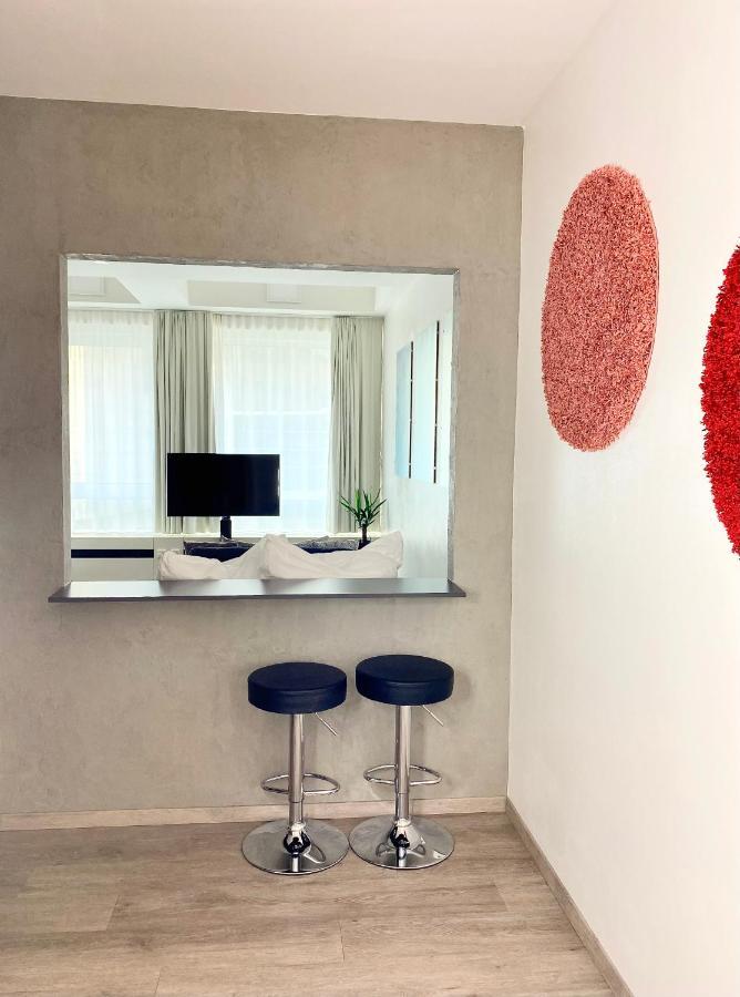 The Suite Koln Bagian luar foto