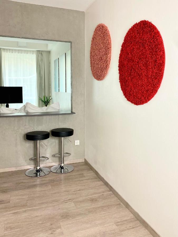The Suite Koln Bagian luar foto